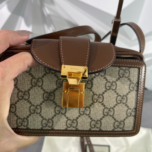 RARE AUTHENTIC GUCCI MINI TRUNK CROSSBODY- Full inclusion - Picture 10 of 16